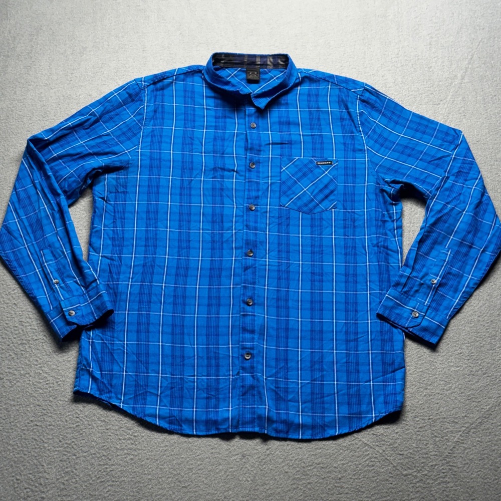 Oakley Mens XL Blue Plaid Long Sleeve Button Up Shirt 401800OVT Outdoor Casual